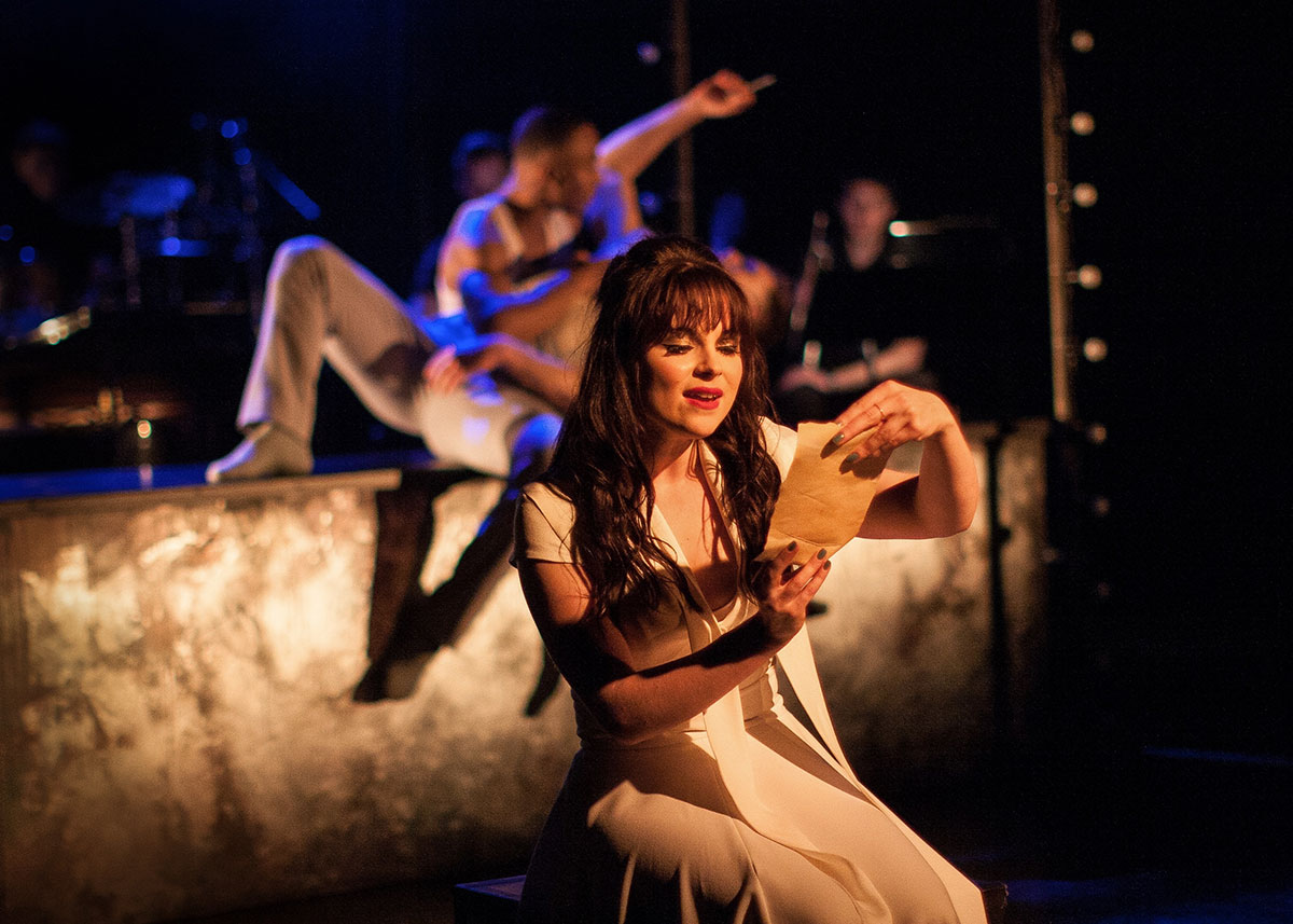 McOnie Company DRUNK